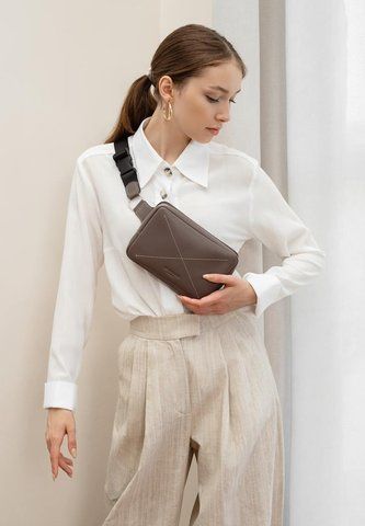 Темно-бежева шкіряна поясна сумка BlankNote BN-BAG-6-beige BN-BAG-6-beige фото