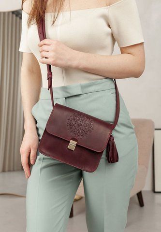 Жіноча бордова шкіряна сумка крос-боді BlankNote BN-BAG-3-vin-man-kr BN-BAG-3-vin-man-kr фото