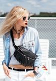 Черная женская кожаная поясная сумка BlankNote BN-BAG-15-onyx BN-BAG-15-onyx фото